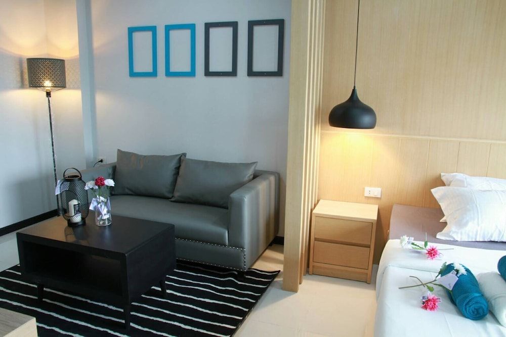 Bangkok Boutique Resort Rangsit Deluxe Triple Room 18