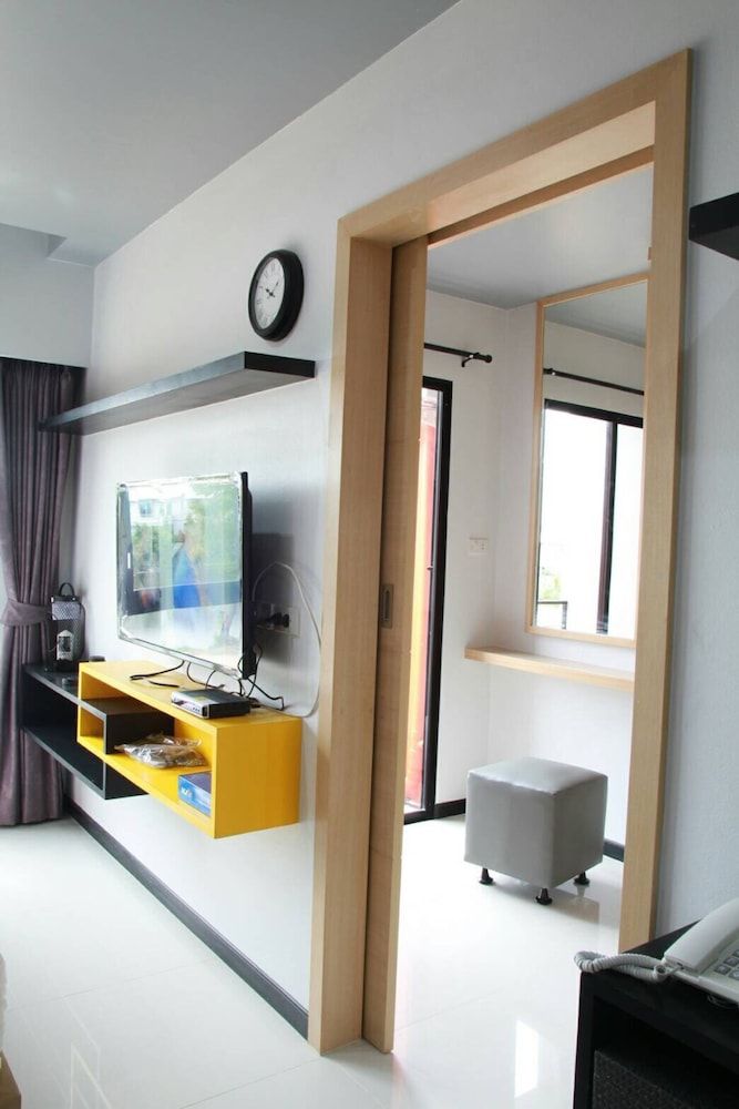 Bangkok Boutique Resort Rangsit Economy Double Room 4