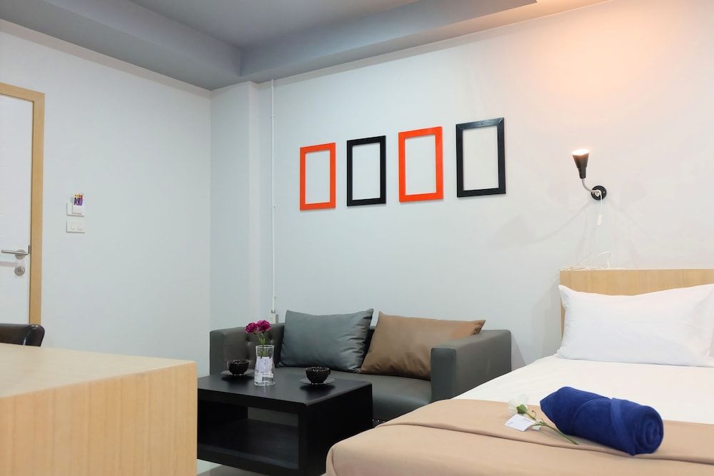 Bangkok Boutique Resort Rangsit Deluxe Triple Room 6