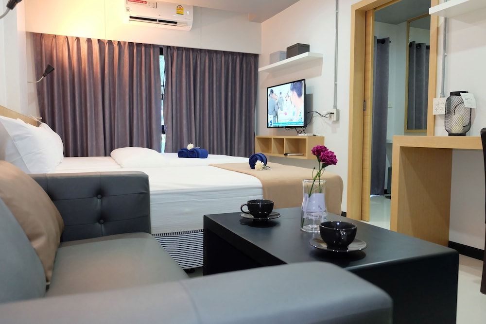 Bangkok Boutique Resort Rangsit Deluxe Triple Room 5
