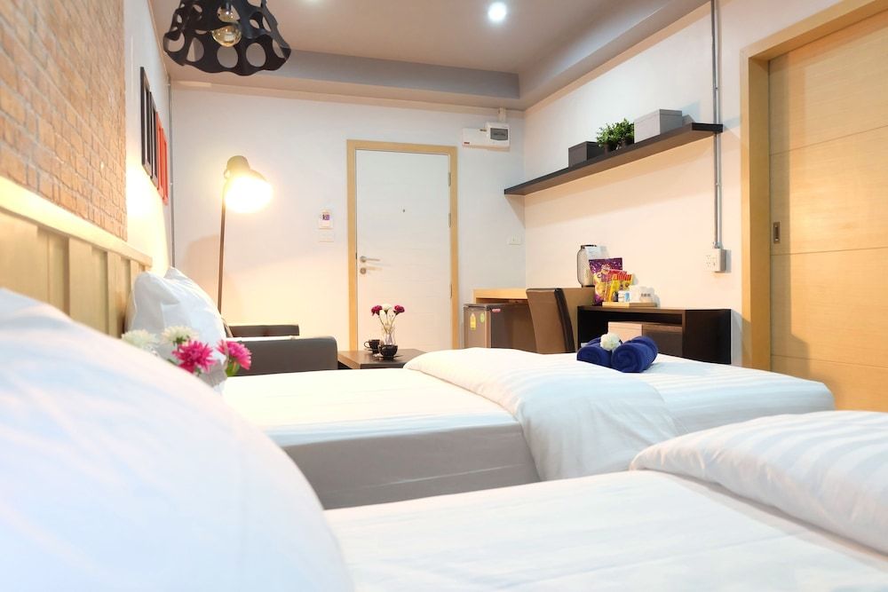 Bangkok Boutique Resort Rangsit Deluxe Twin Room 7