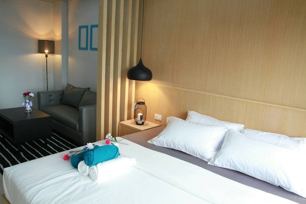 Bangkok Boutique Resort Rangsit Deluxe Triple Room 3