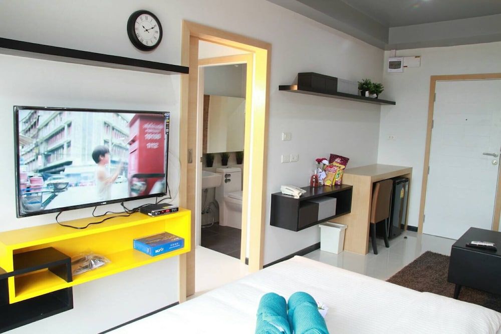 Bangkok Boutique Resort Rangsit Deluxe Triple Room 19