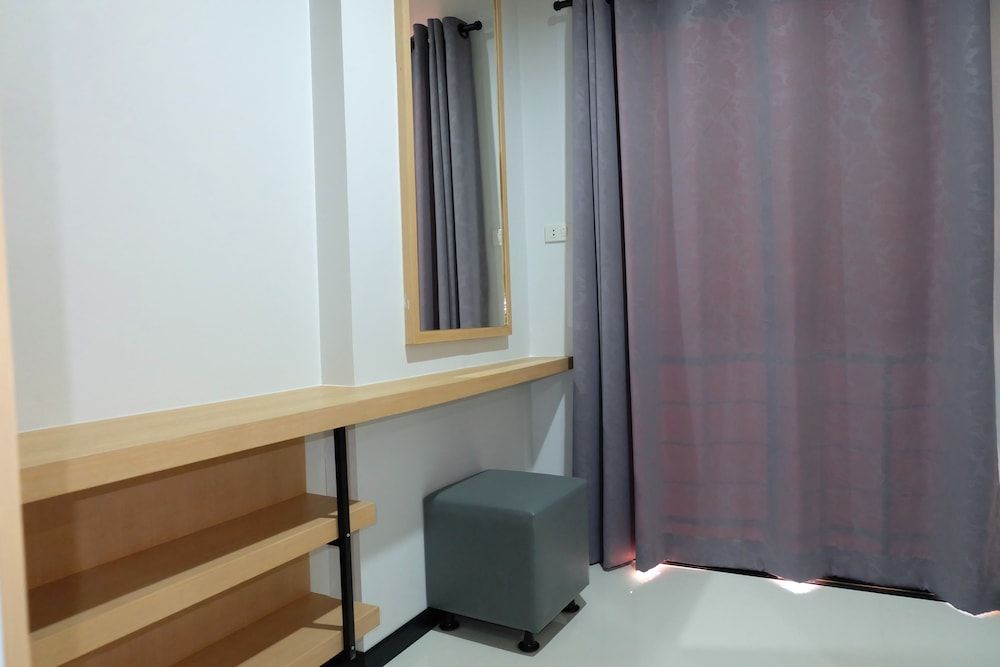 Bangkok Boutique Resort Rangsit Deluxe Twin Room 14