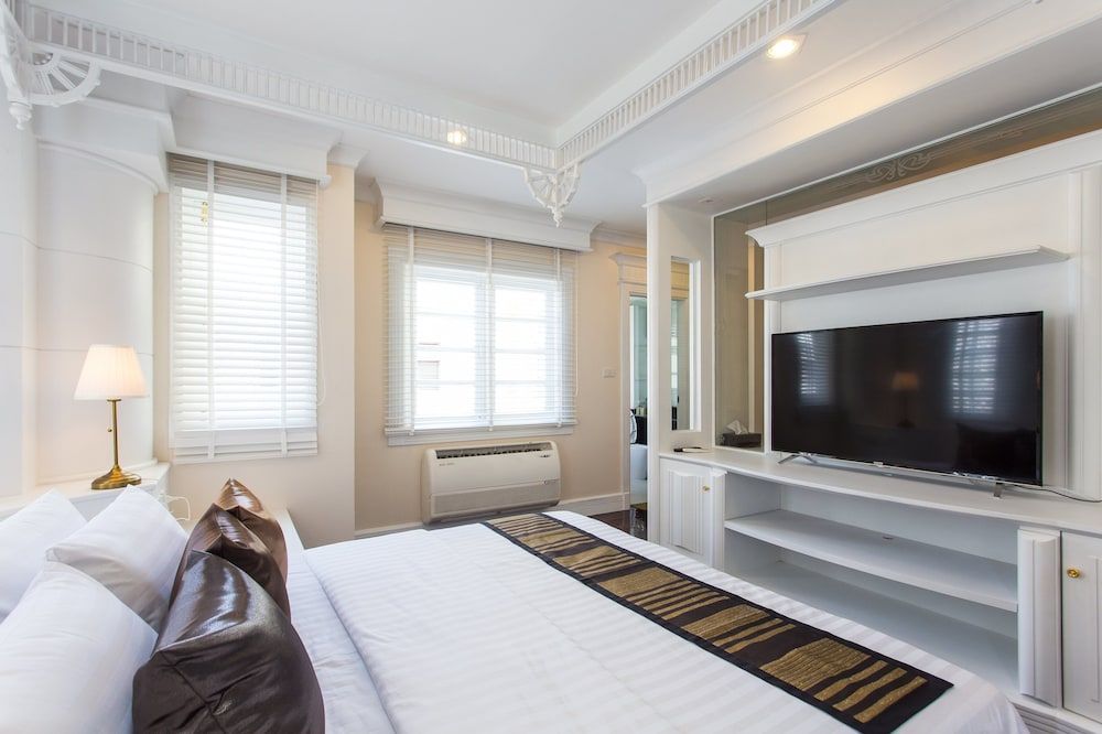 undefined The Lek Aree 10