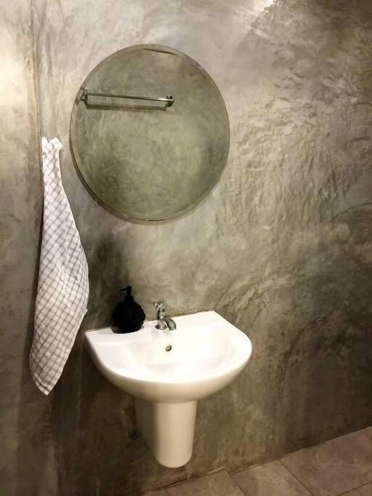 Vacation Townhome near BTS Ekamai 4-Bedroom House 20