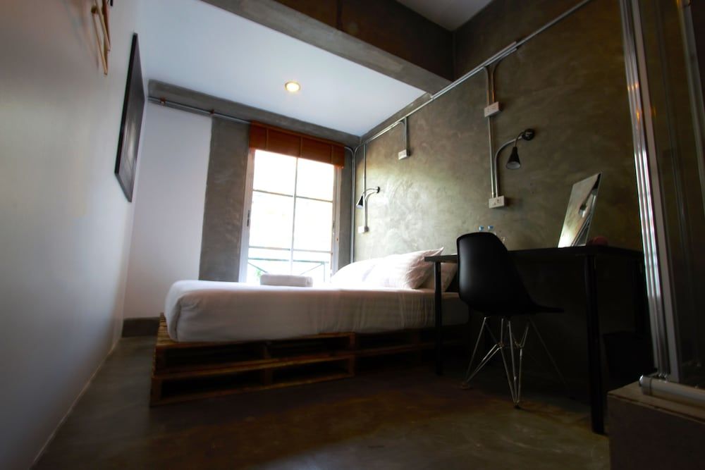 undefined Urbanite Hostel 8