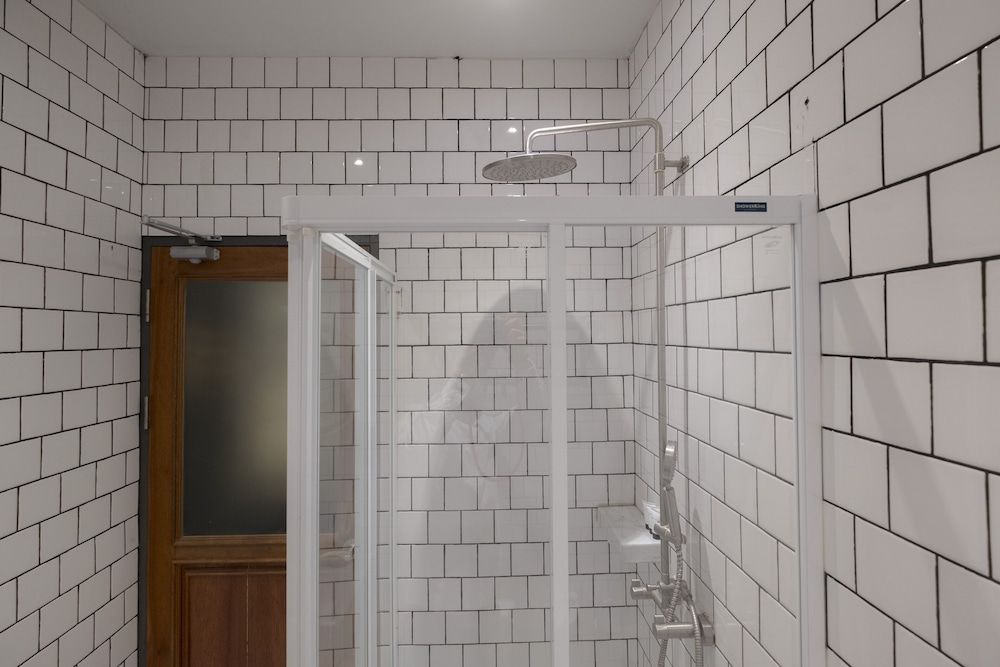 Iron32 Hotel Room, 1 King Bed, Non Smoking, No Windows 5