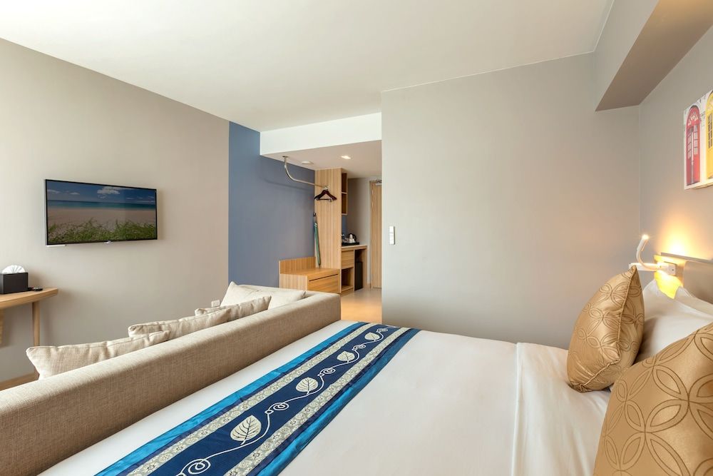 Premier Corner Mountain View