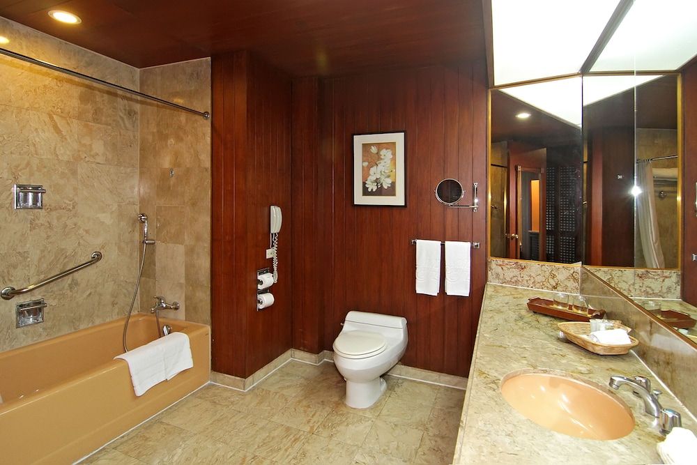 undefined The Manila Hotel 9