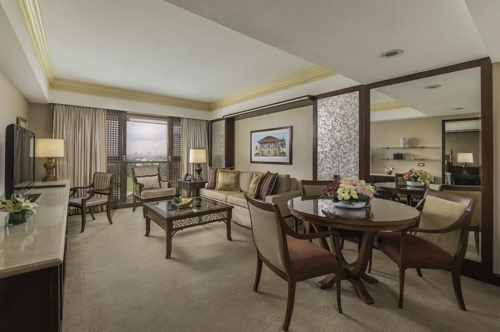 The Manila Hotel Sunrise Suite 8
