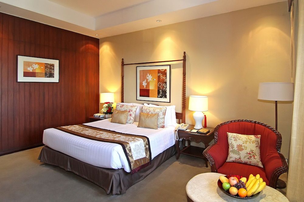 undefined The Manila Hotel 7