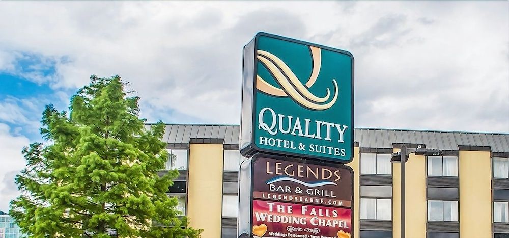 undefined Quality Hotel & Suites At The Falls 2