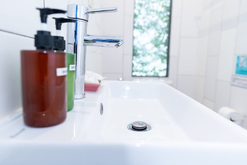 Oon Poshtel Exclusive Twin Room 8