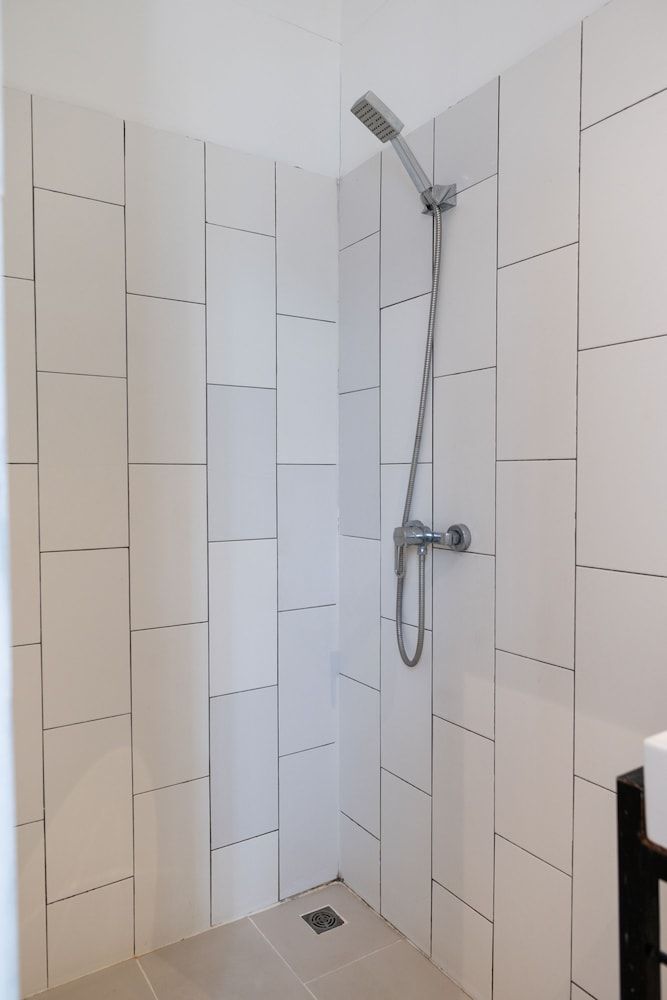 Oon Poshtel Exclusive Twin Room 10