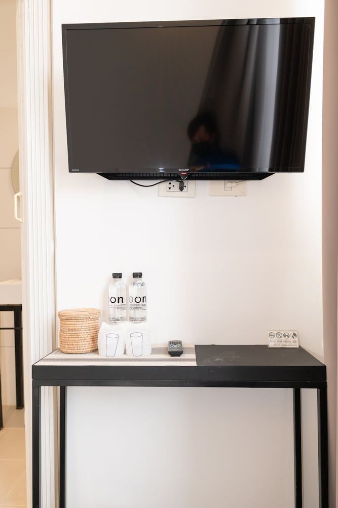 Oon Poshtel Exclusive Twin Room 13