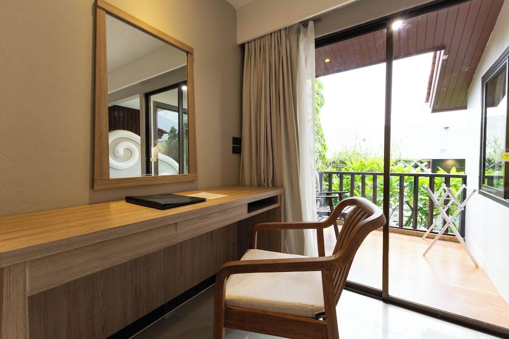 Andaman Cannacia Resort & Spa Deluxe Room 8