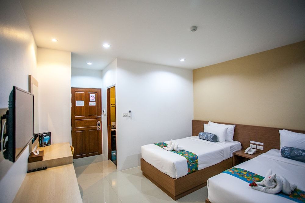 Wanarom Residence Hotel Standard Twin Room 5