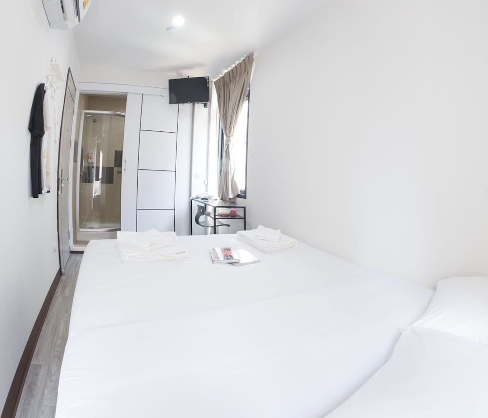 Economy Double Room, 1 Queen Bed, Ensuite