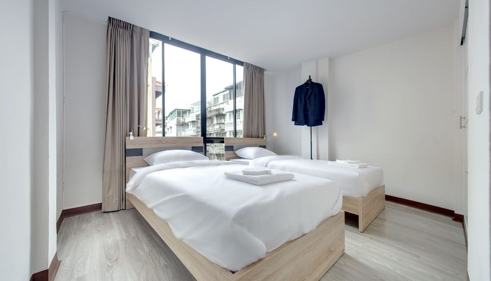 undefined Le Bonheur Poshtel - Hostel