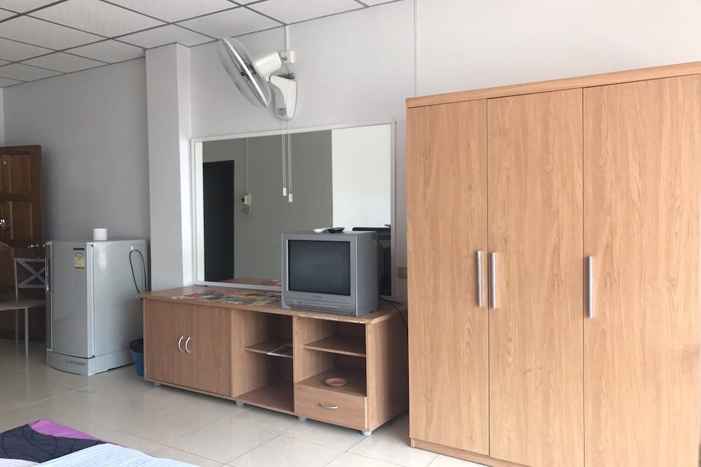 Eve Place Pattaya Standard Double Room 4