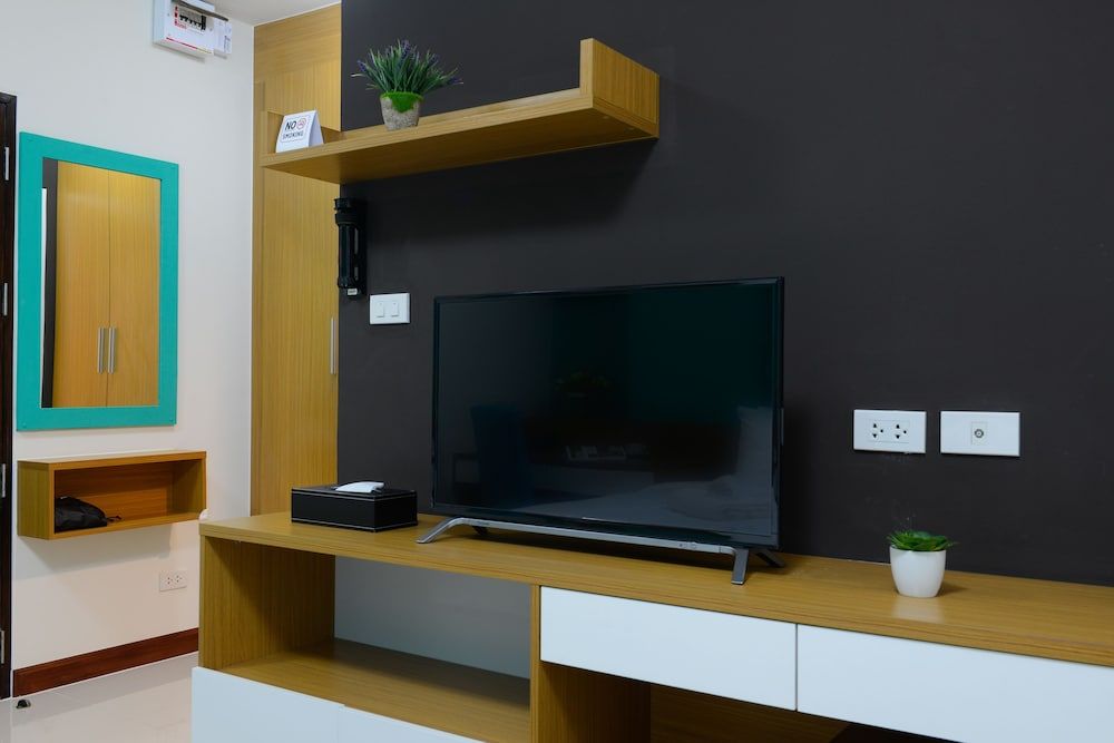 SiRi Ratchada Bangkok Standard 3