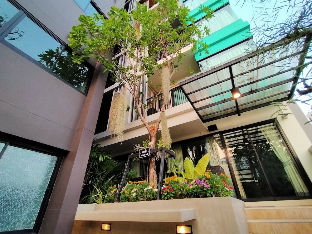 undefined SiRi Ratchada Bangkok 10