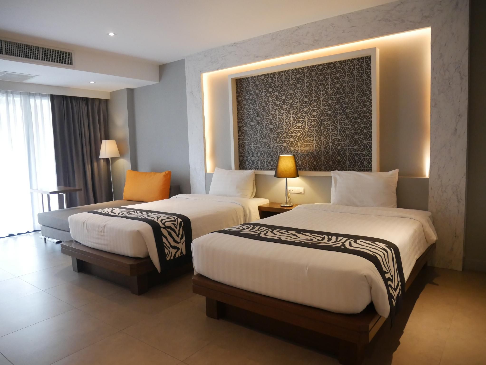 Deluxe Twin Room with Sofa Bed