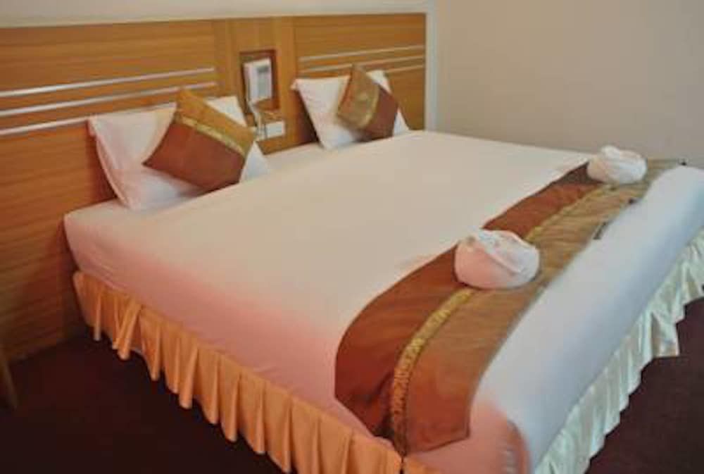 Chaikanathani Hotel Standard Double Room 5