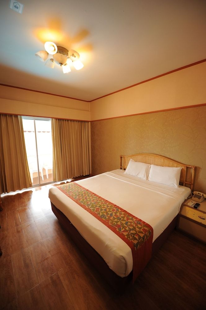 Haad Kaew Resort Standard Double Room 4