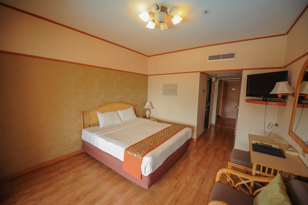Haad Kaew Resort Standard Double Room 3