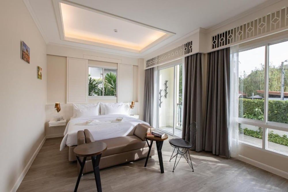 Siam Tharadol Premier Room, 1 King Bed 6