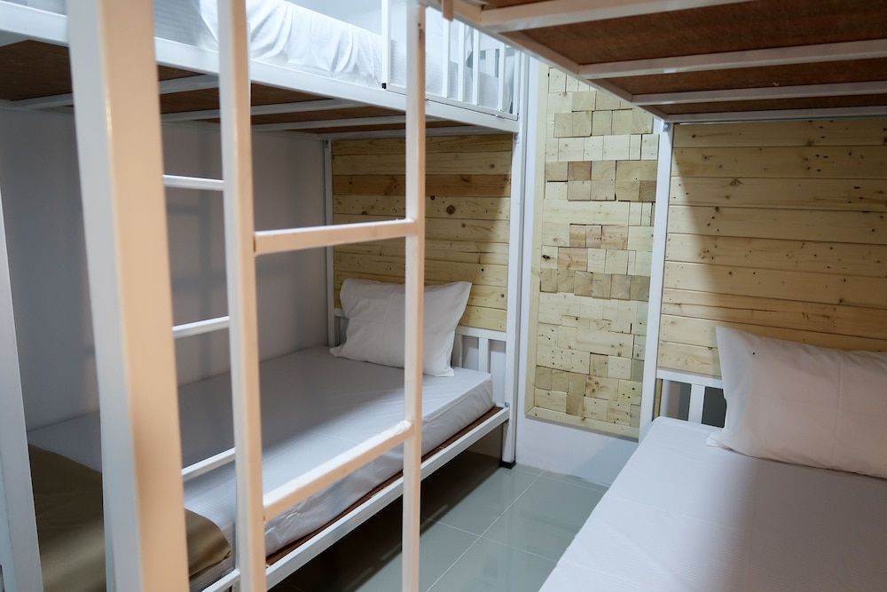 Baan URT Suratthani Airport Hotel Shared Dormitory, Mixed Dorm 4