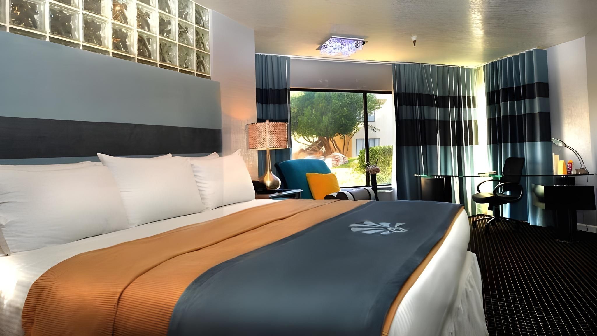 Two Story 2-Bedroom Suite