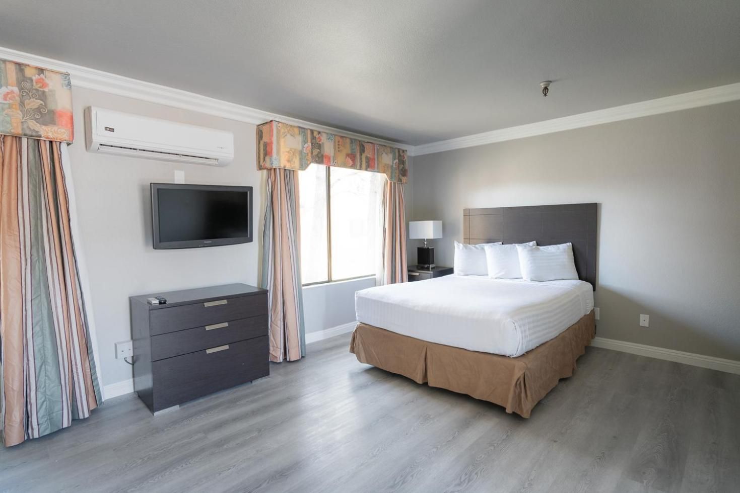 Extended Stay Studio Suite Queen Bed