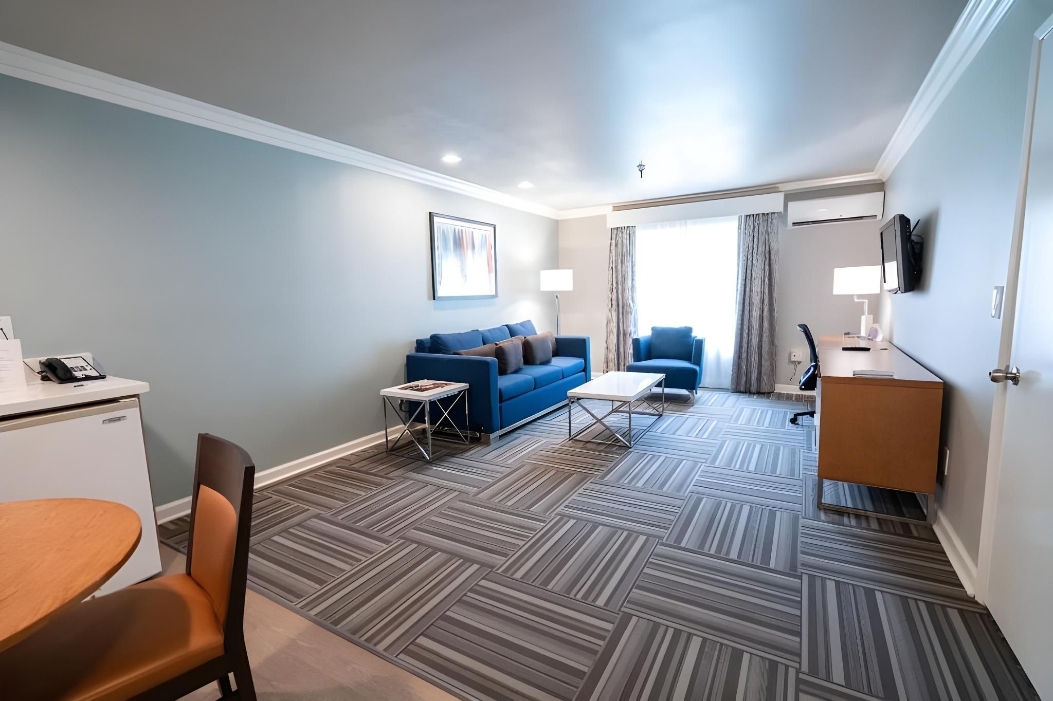 Monarch Deluxe Double Double Suite