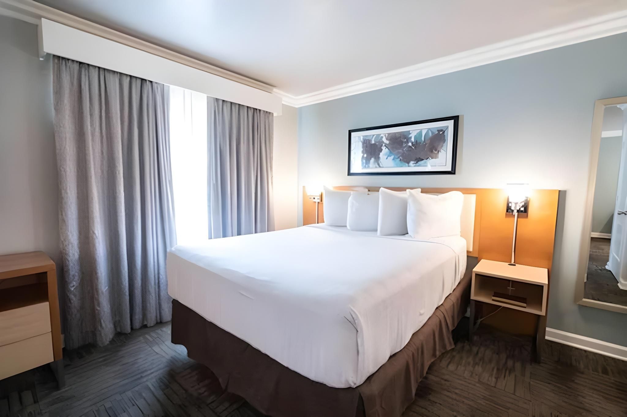 Monarch 1-Bedroom King Suite