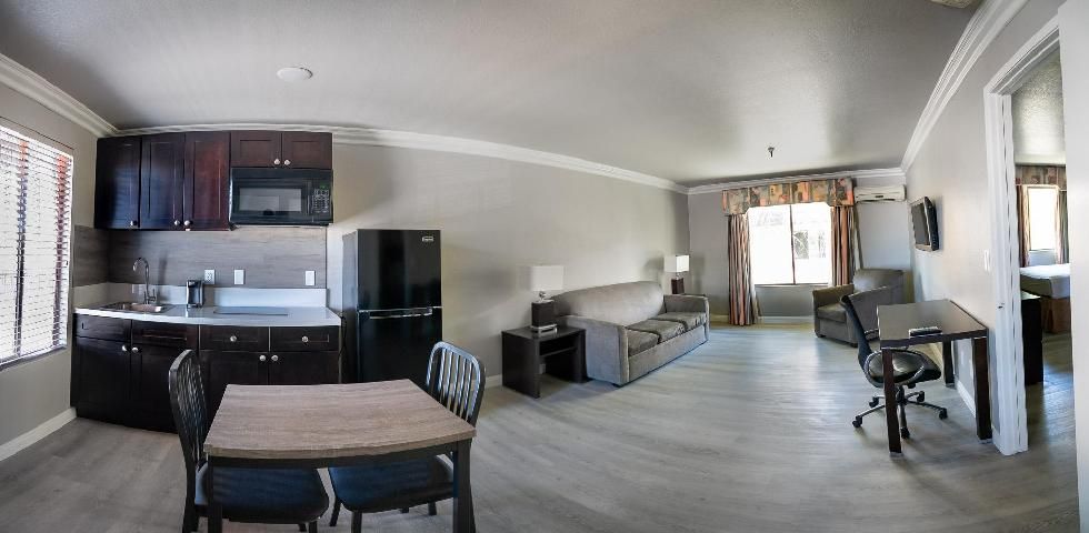 undefined Alexis Park All Suite Resort 10