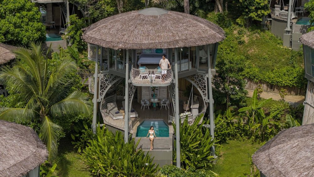 TreeHouse Villas - Adults Only