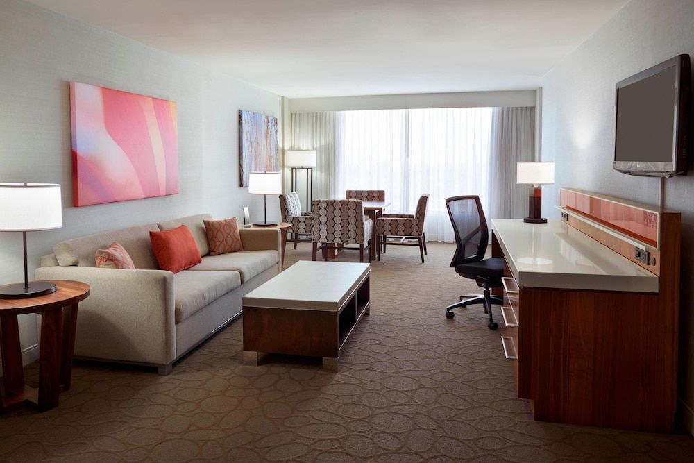undefined Delta Hotels by Marriott Toronto Airport & Conference Centre 2
