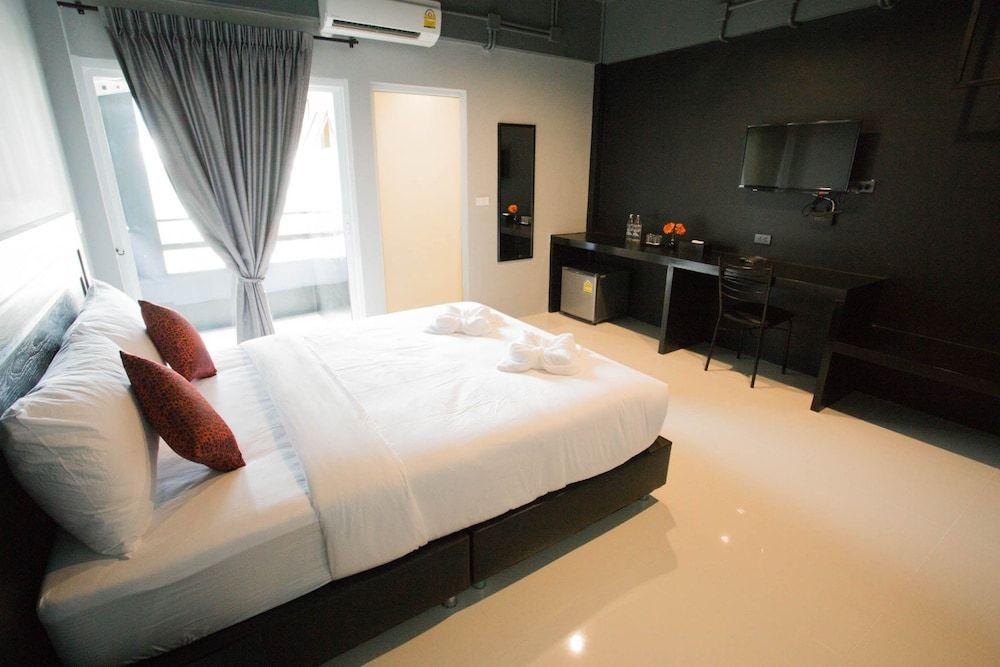 undefined B-Black Hotel Chonburi