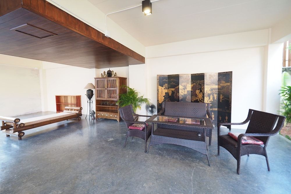 Chanapha Residence Standard Room, Balcony, Garden View 5