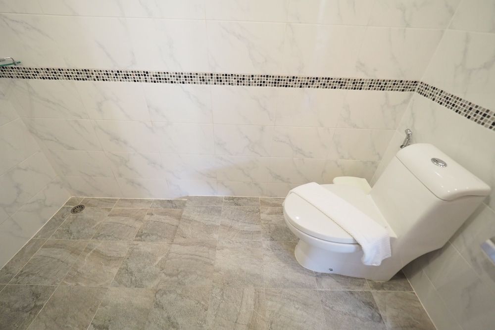 Chanapha Residence Standard Room, Balcony, Garden View 11