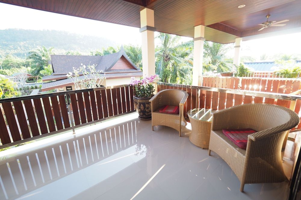 Chanapha Residence Standard Room, Balcony, Garden View 8