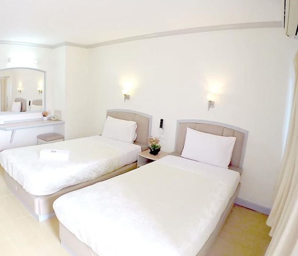 P.A. Place Hotel Standard Twin Room