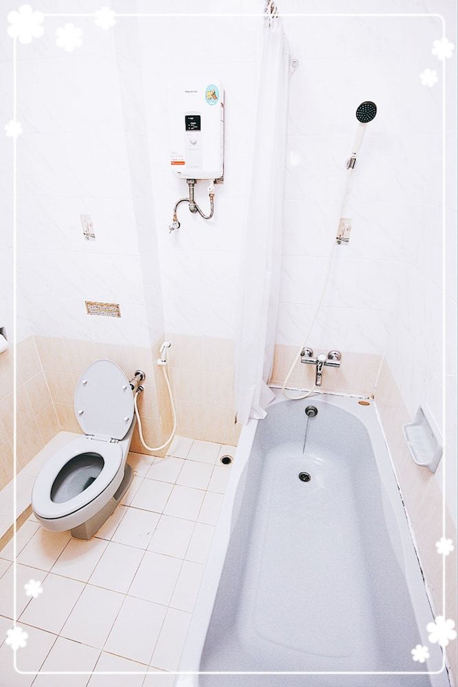 P.A. Place Hotel Deluxe Double Room 4