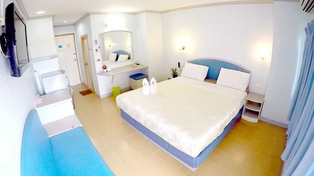 P.A. Place Hotel Standard Double Room 2