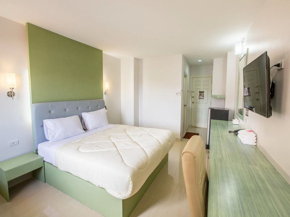 P.A. Thani Hotel Standard Double Room 3