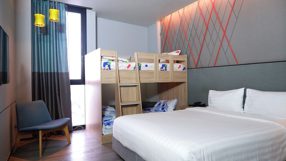 Family Room (1 Double bed and 1 Bunk bed)