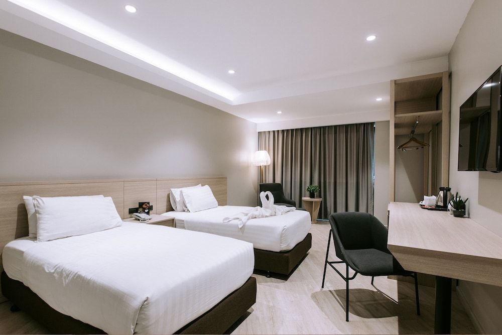 Deluxe Twin Bed